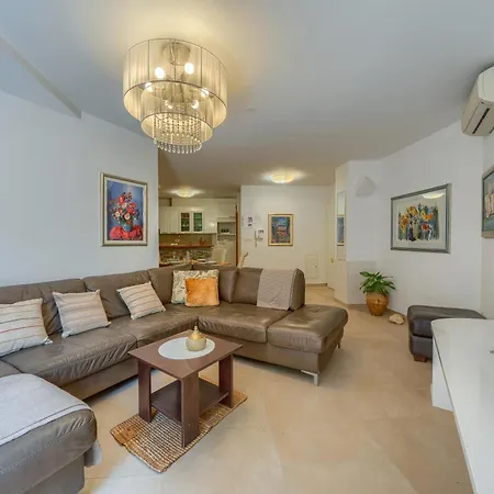 Apartament Iva - Znjan *