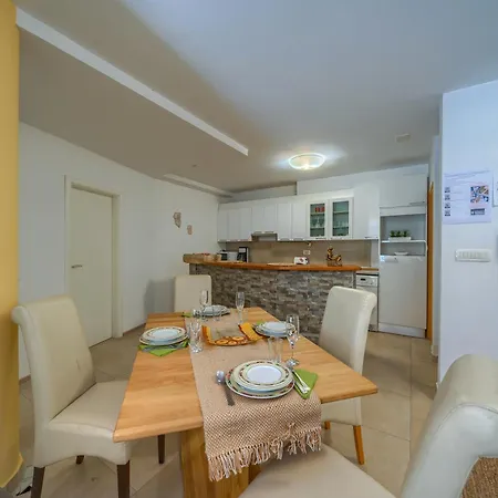 Iva - Znjan Apartament Split