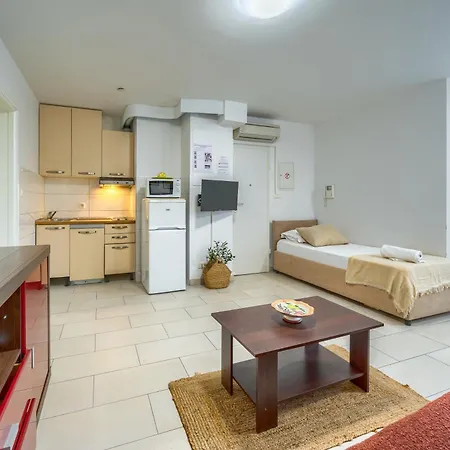 Iva - Znjan Apartmán