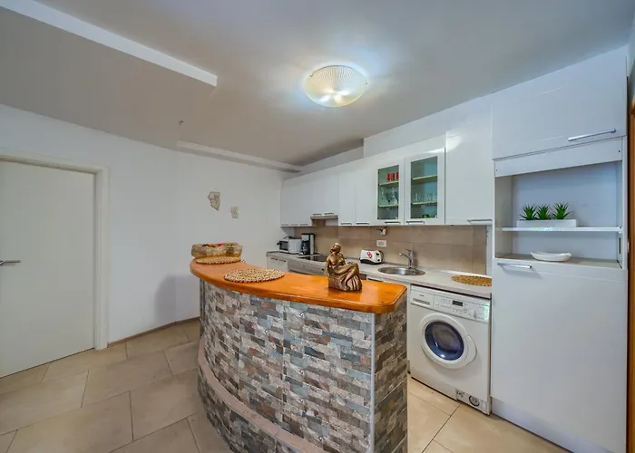 Iva - Znjan 아파트 스플리트