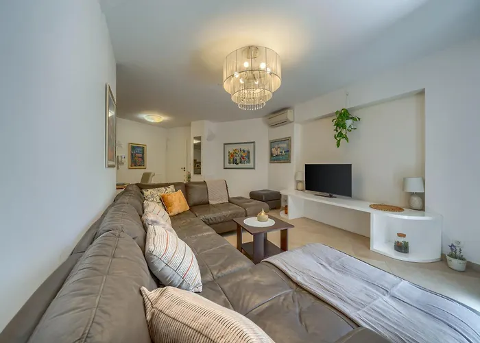 Iva - Znjan 아파트 *