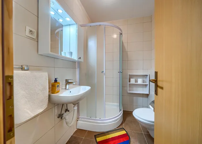 Iva - Znjan 아파트 스플리트