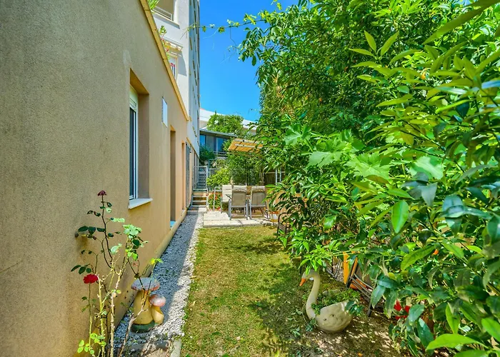 아파트 Iva - Znjan