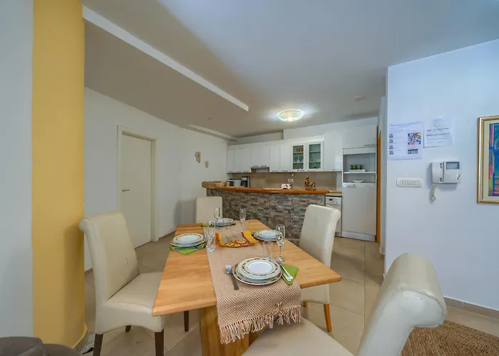 Iva - Znjan 아파트 스플리트