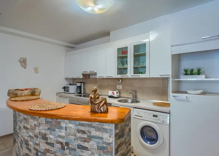 아파트 Iva - Znjan *